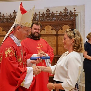 Nadbiskup Kutleša podijelio kanonske mandate vjeroučiteljima